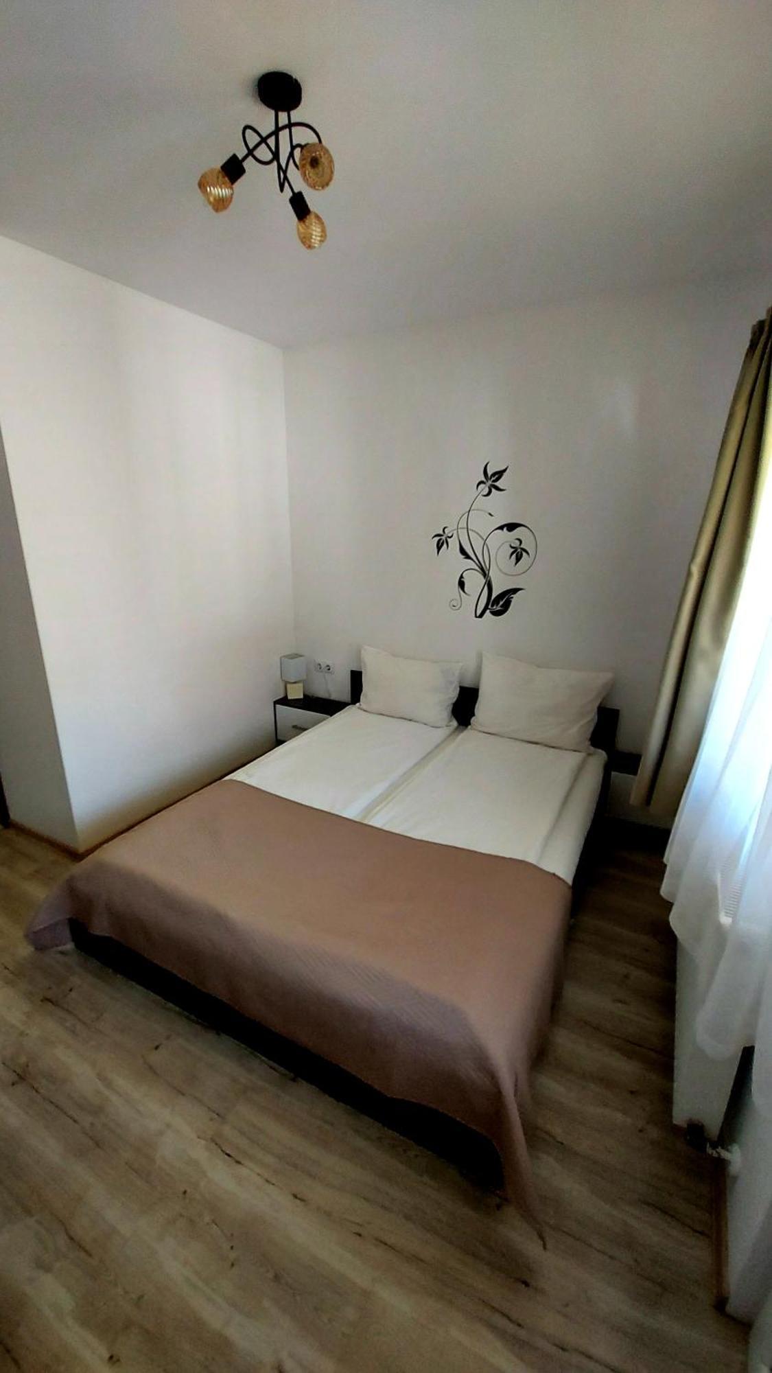 Anna Vendeghaz Hotel Praid Bagian luar foto